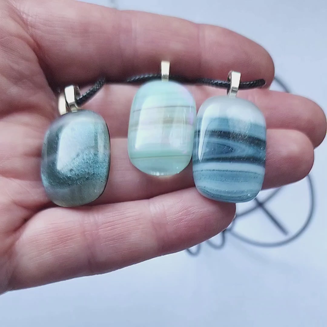 Shimmery glitter striped pendant necklaces